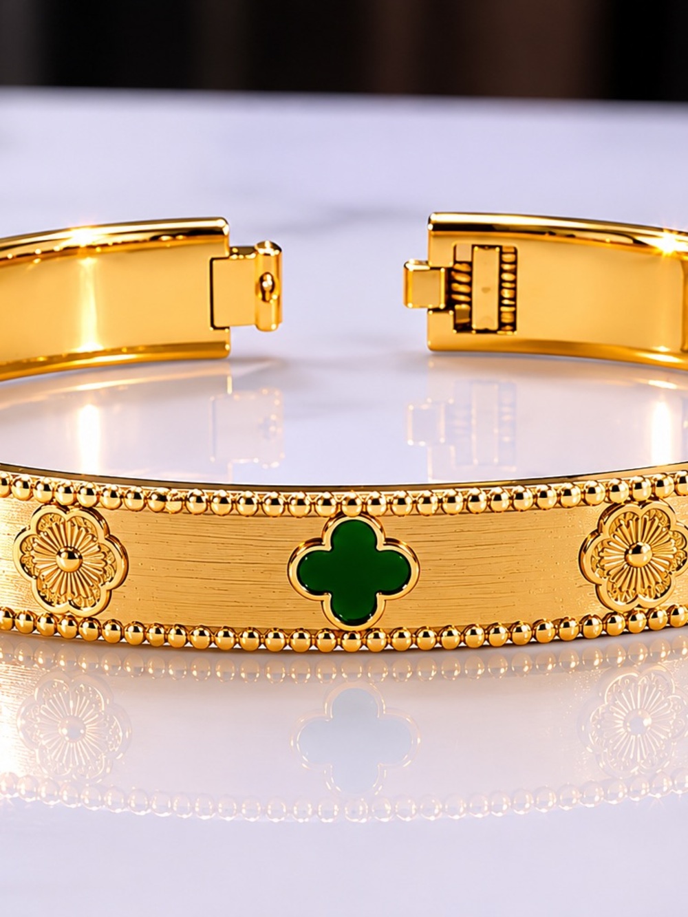 Luxury Gold Black Clover Bangle Bracelet